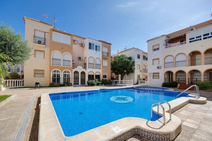 Charming 2-Bedroom Bungalow in Torrevieja, Alicante