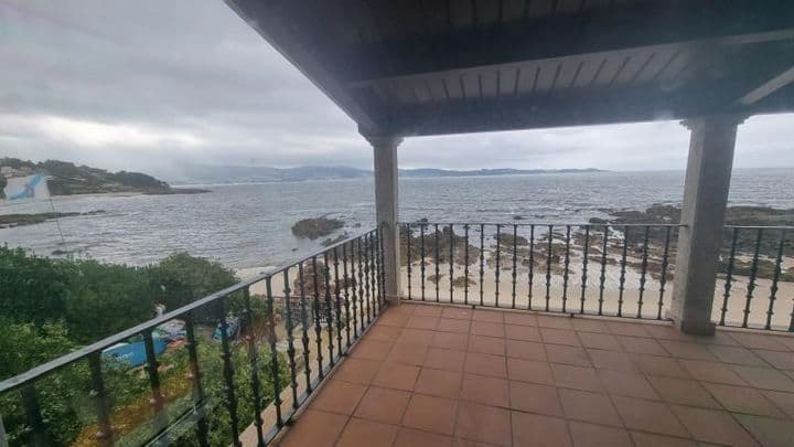 Beachfront Bliss in Areas, Sanxenxo