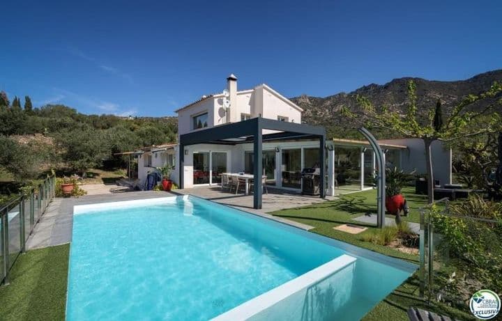 Charming Villa in Palau-Saverdera - Just Minutes from the Beach!