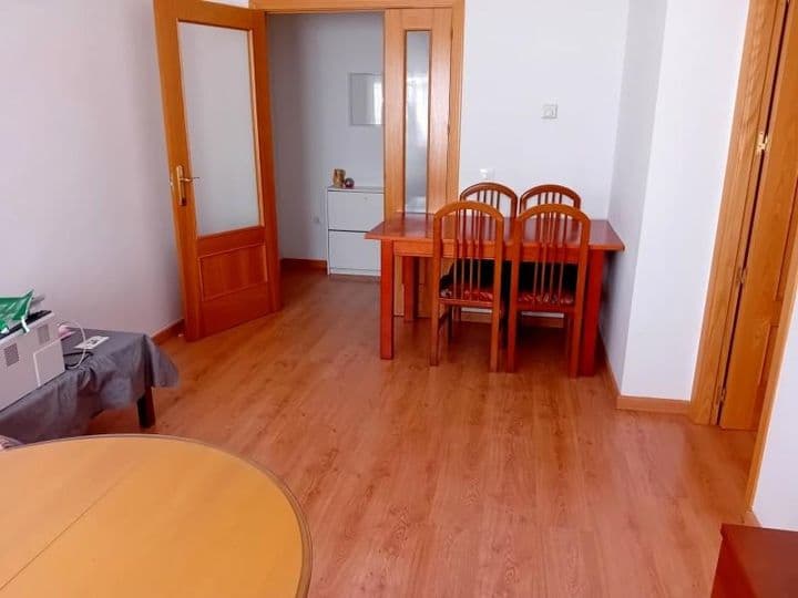 Charming 2-Bedroom Apartment in Pozuelo de Calatrava