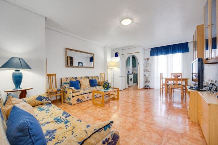 Charming 2-Bedroom Apartment in Torrevieja - Just 800m from Acequión Beach!