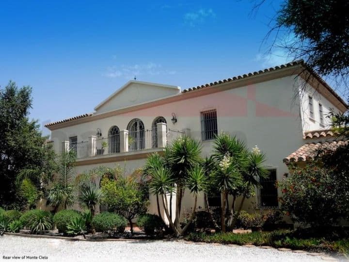 Monte Cielo: Stunning Spanish Colonial Home mit atemberaubenden See Ansichten in Axarquía