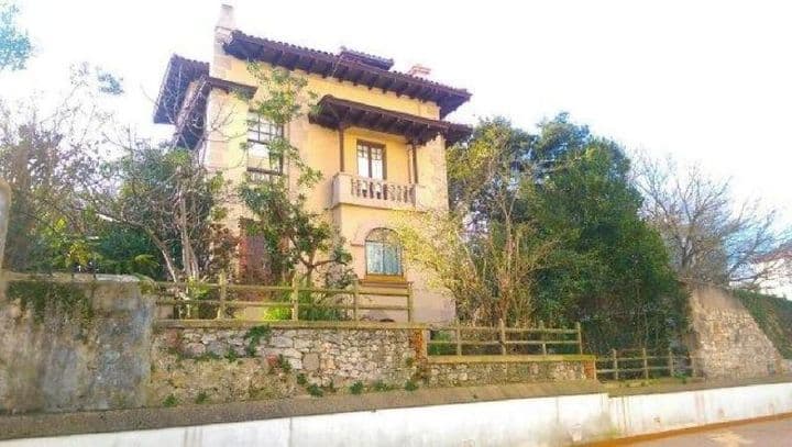 Exclusive Stone House in Alto de Miranda, Just 10 Minutes from the Beach