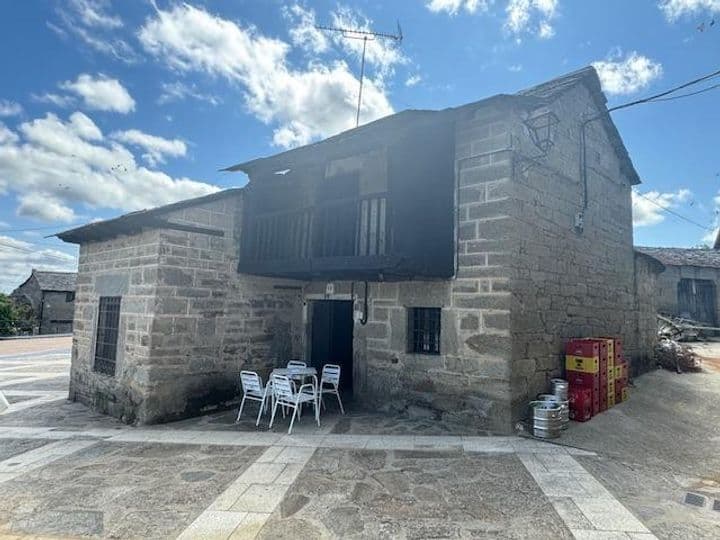 Charming Stone House with Patio in Muelas de los Caballeros