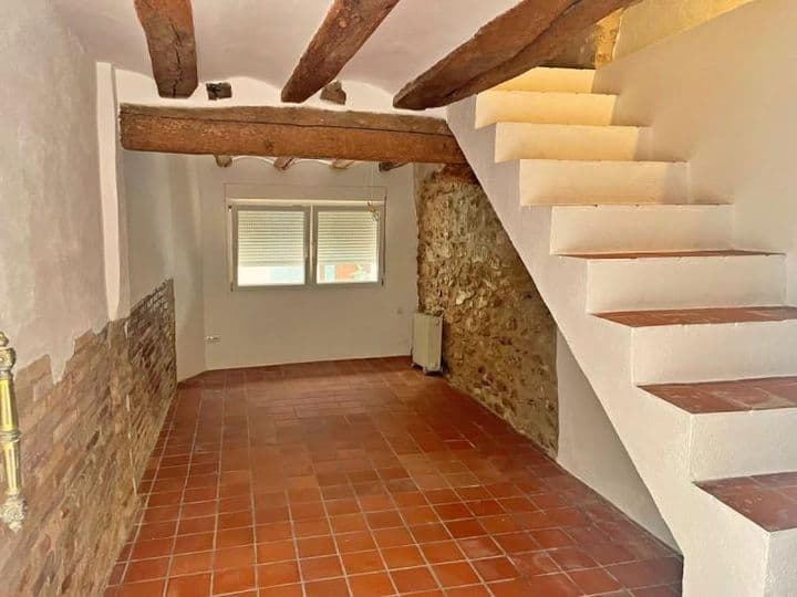 Charming Rustic Village House in Tivenys, Just 10 Minutes from Tortosa