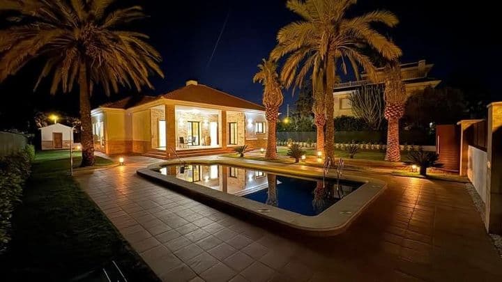 Stunning 4-Bedroom Villa in Cabo Roig, Orihuela Costa