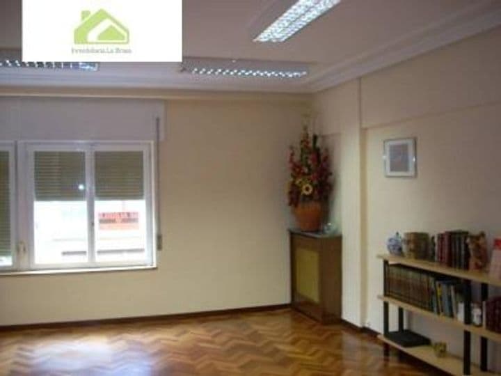 Spacious 5-Bedroom Apartment in Central Zamora