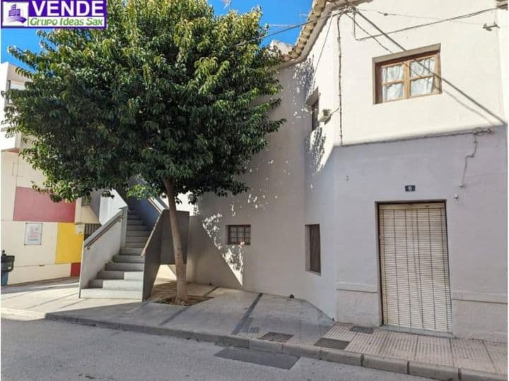 Centro de Sax: Casa con Potencial para Reformar - 131 m²