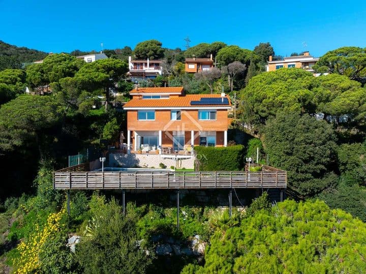 Stunning 5-Bedroom Home with Sea and Mountain Views in Alella