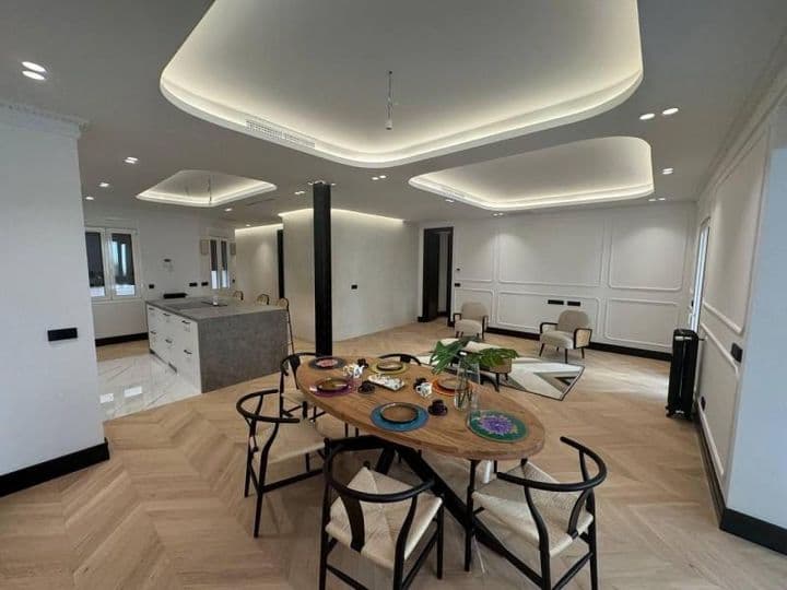 Elegant 4-Bedroom Luxury Home in Barrio Salamanca, Madrid