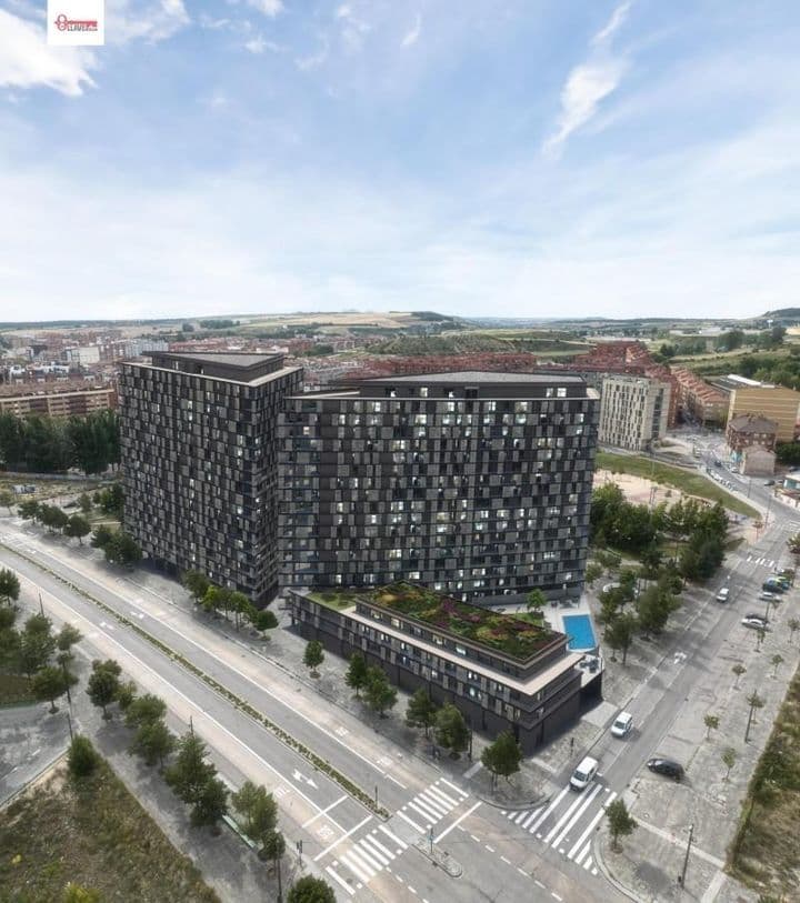 Stunning Towers at the Heart of the Boulevard