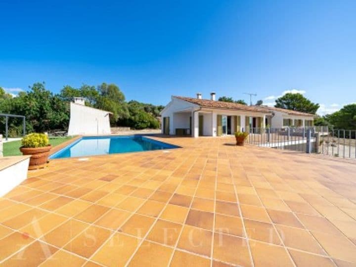 Luxurious Finca for Sale in Santa Maria del Camí, Mallorca