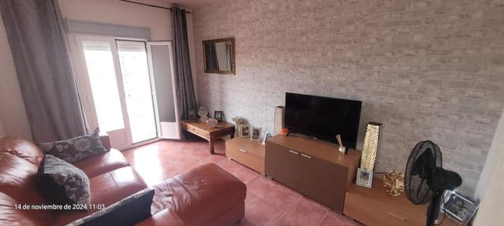 Spacious 3-Bedroom Apartment in Candelaria, Zamora