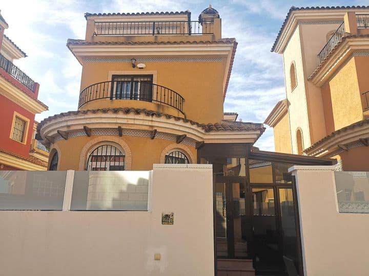 Charming 3-Bedroom Villa in Los Montesinos