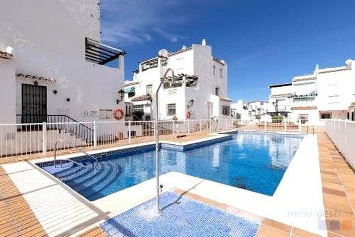 Cozy Beachfront Studio en Duquesa - ¡A poca distancia del mar!