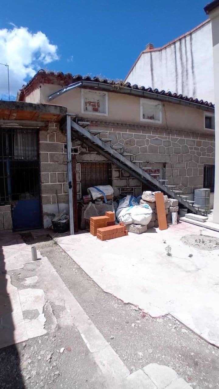 Charming Fixer-Upper in Colmenar Viejo, Madrid