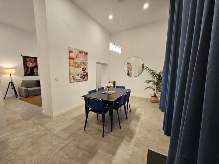 Charming Ground-Floor Flat in Vibrant Lavapiés, Madrid