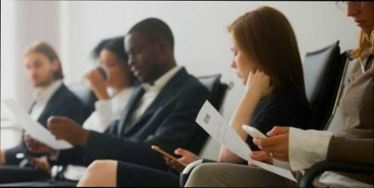 How easy is it to find a job in Spain as an expat? - 8
