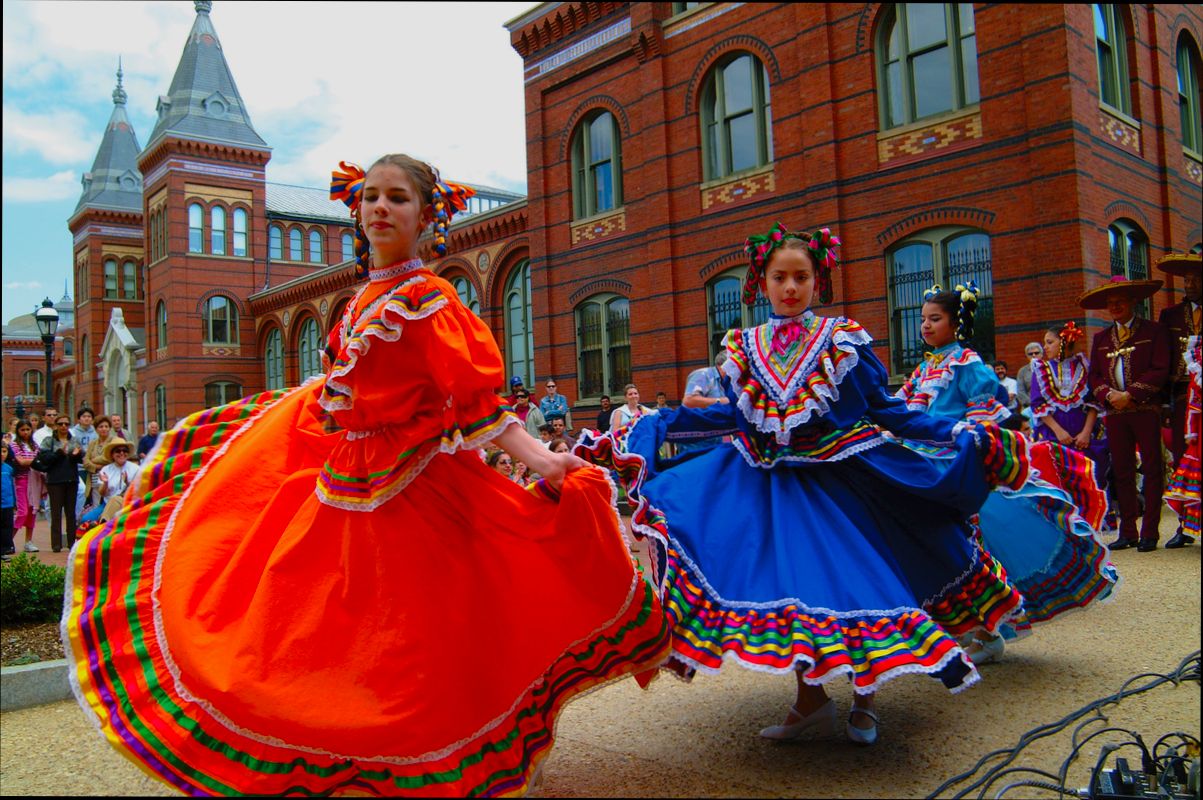 How to integrate into Spanish culture as a retiree - 12