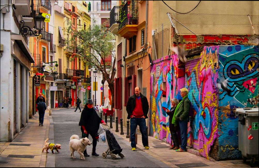 How do expat retirees spend their days in Spain? - 4